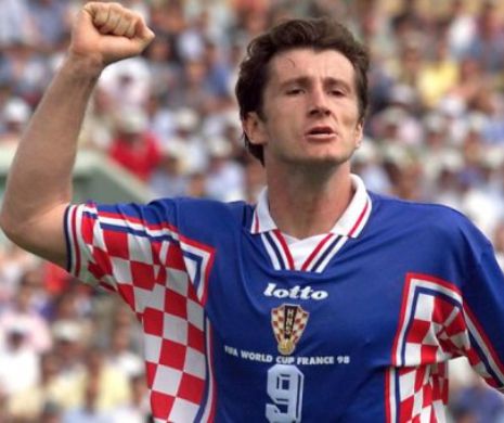 Un președinte care și-a luat doctoratul în fotbal