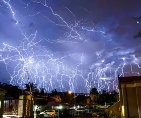 AVERTIZARE MAE. Cod portocaliu pentru două zile de furtuni puternice