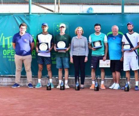 Componenți ai echipei naționale de Cupa Davis, la Vitality Open Tour