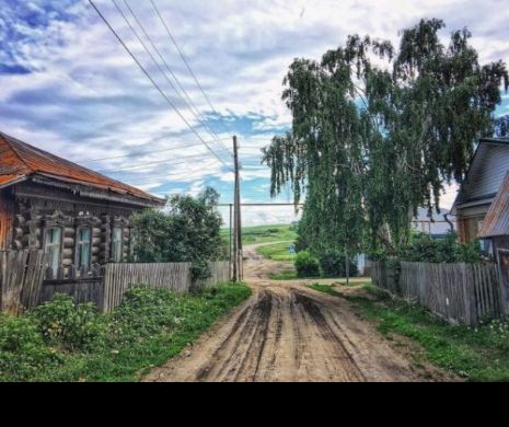 Imaginile care îți vor aminti de propria copilărie! Cum arată satele unde timpul parcă a rămas pe loc - Galerie foto