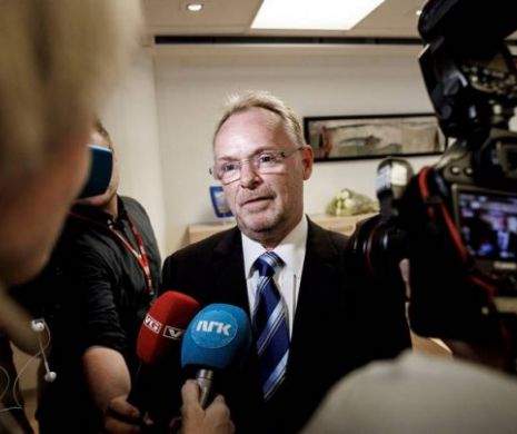 Ministru ANTI-IMIGRAŢIE se ÎNDRĂGOSTEŞTE de o REFUGIATĂ. Ce a urmat este de înţeles, cu AMORUL nu te pui