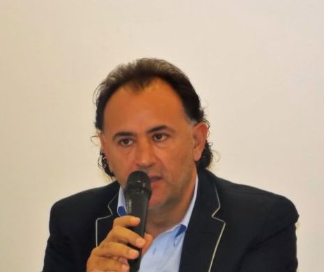 Mohammad Murad, afaceristul care țintește la primăria orașului Constanța. „Politicienii locali nu au nicio viziune. Dacă li se cere să voteze o fermă de șobolani, o votează. Trăiesc cu frica să nu își piardă mandatul și să nu își supere șeful”