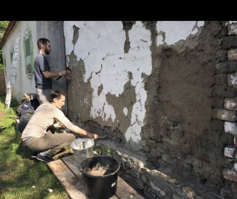 Povestea caselor de pământ bănățene, spusă la Electroruga de la Buzad