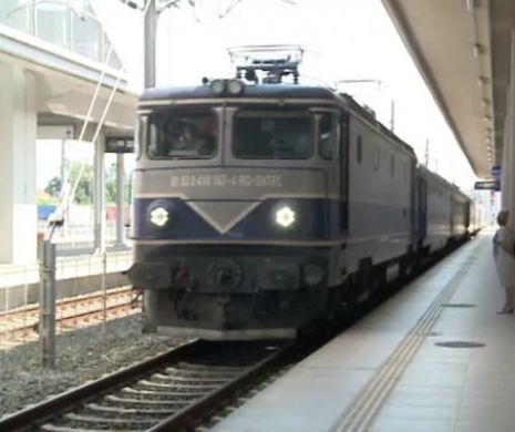 Revoltător. Sute de oameni au rămas blocați în tren mai bine de 100 de minute