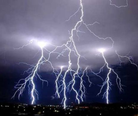 Se schimbă vremea. Avertizări de fenomene meteo extreme în mai multe regiuni din țară