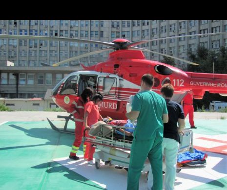 Un tânăr înjughiat pe stradă a murit pe patul de spital