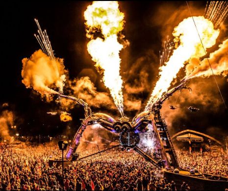 NOUA senzație a FESTIVALURILOR DE MUZICĂ. Petreccerile sunt MEMORABILE. MIMENI a crezut că POATE fi CONSTRUIT. VIDEO incredibil