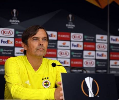 Cu o zi înainte de a împlini 48 de ani, antronorul olandez Phillip Cocu a fost demis de la cârma echipei Fenerbahce