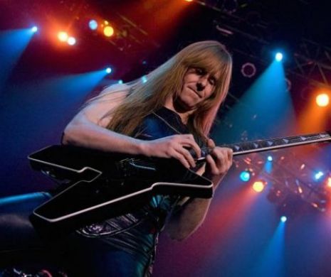 CUTREMUR în lumea muzicii. Un celebru chitarist a fost dat afară din trupa Manowar. Motivul este HALUCINALT