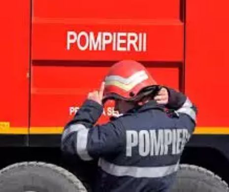 INCENDIU puternic! TRAFICUL este BLOCAT. Pompierii sunt în ALERTĂ