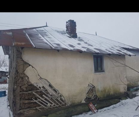 Apel al “părintelui a mii de copii” din Iaşi pentru ajutorarea a două familii. Preotul Dan Damaschin vrea ca, înainte de venirea iernii, cele două familii să scape de bordei şi să se mute în câte o casă decentă