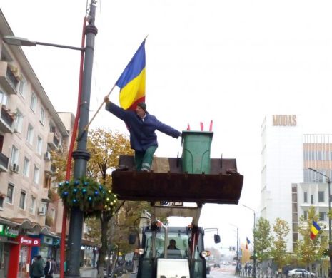 Două la Primărie, două la Prefectură... Imaginea din România care a făcut înconjurul lumii