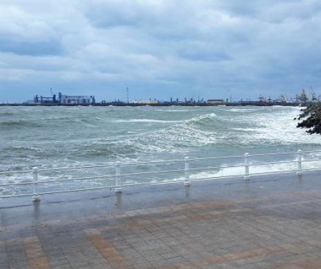 Prima ninsoare pe litoral. Cod galben de vânt puternic