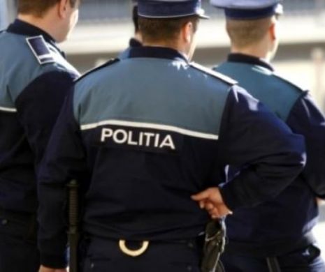 Scandal URIAŞ în SECŢIE. POLIŢIŞTII au fost AGRESAŢI de trei bărbaţi