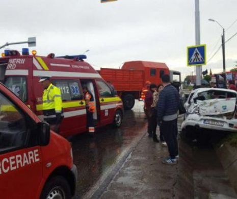 Accident GRAV pe DN1 soldat cu DOUĂ VICTIME. Trafic BLOCAT