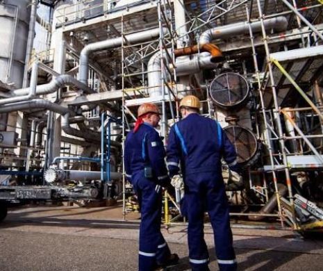 ALERTA. Vești proaste pentru începutul de an. Prețurile sar în aer în industrie şi construcţii. Scumpiri pe bandă rulantă pentru români