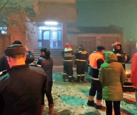 INCENDIU într-un BLOC de garsoniere la Constanța. COPII EVACUAȚI