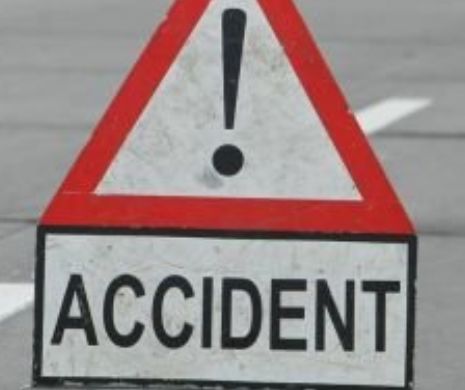 ACCIDENT teribil cu un MICROBUZ în România. AMBULANȚELE au intervenit
