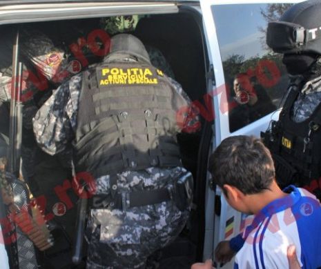 Minor, de 16 ani, "client" al polițiștilor din Constanța, prins la volanul mașinii furate de el