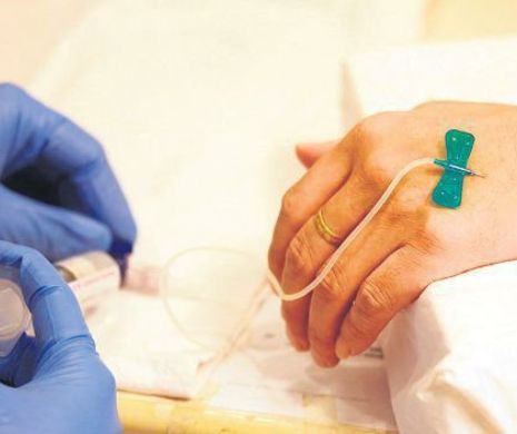 O femeie din Slatina nu-și mai poate folosi mâna dreaptă după ce a urmat un tratament agresiv pentru un cancer care nu era malign