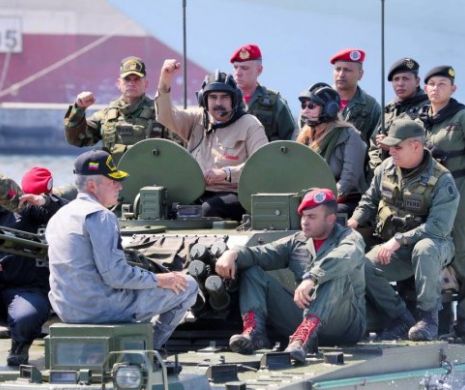 Venezuela sporește numărul de blindate desfășurate în zona graniței cu Columbia