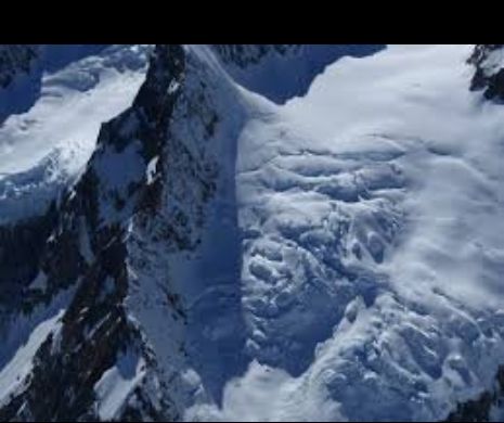 Carpaţii sunt acoperiţi de un strat-record de zăpadă. Risc major de avalanşă. Urmează vacanţa şcolară. Intervenţii în două cazuri majore ale salvamontiştilor. Recomandări pentru turişti