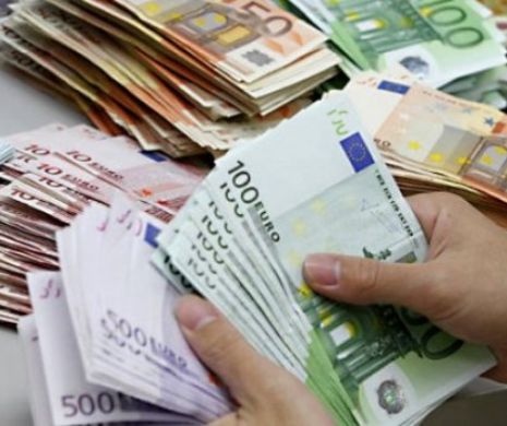 Prognoza cursului leului pentru anul 2022. Cât va mai dura criza economică care macină România