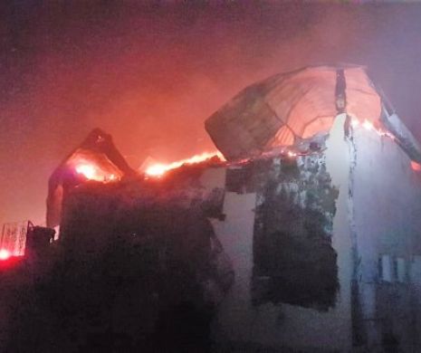 INCENDIU DEVASTATOR la Constanța. MOTEL DISTRUS în întregime de FLĂCĂRI