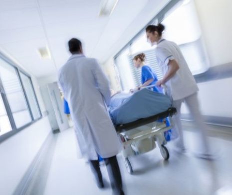 MOMENTE DRAMATICE pentru una dintre cele mai CELEBRE asistente TV. MEDICII au intervenit de URGENȚĂ
