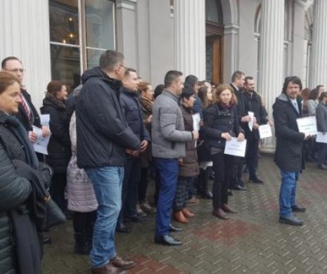 PROTEST. 100 de judecători și procurori din CLUJ își suspendă activitatea o săptămână