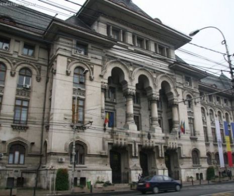SOLUŢIA prin care primarul Capitalei, Gabriela Firea face rost de bani. Se MAJOREAZĂ TOATE TAXELE şi IMPOZITELE
