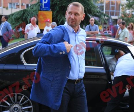 Au înflorit partidele-pocnitori