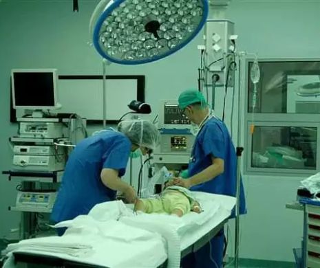Ce au pățit medicii în cazul copilului decedat. Spitalul a luat decizia: „Este cel mai critic eveniment din viaţa oricărui medic”