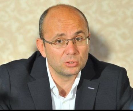 Cine sunt cei doi grei politici care au lipsit din emisiunea lui Cozmin Gușă