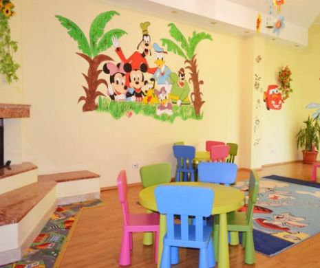 Este jignitor! O educatoare a folosit un limbaj agresiv la adresa unor copii: „Alexia, ce dracu’ cauţi aici, că-ţi dau vreo două, nesimţito! Ia de-aici!”