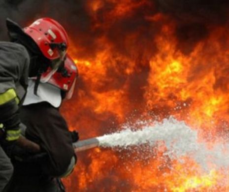 Incendiu devastator în apropiere de București. Autoritățile au intervenit de urgență. Breaking news