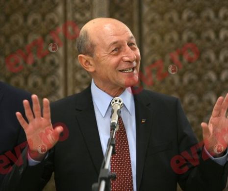 Jocurile alegerilor europarlamentare. Un sondaj surpriză dă PNL pe primul loc. Băsescu ridică PMP