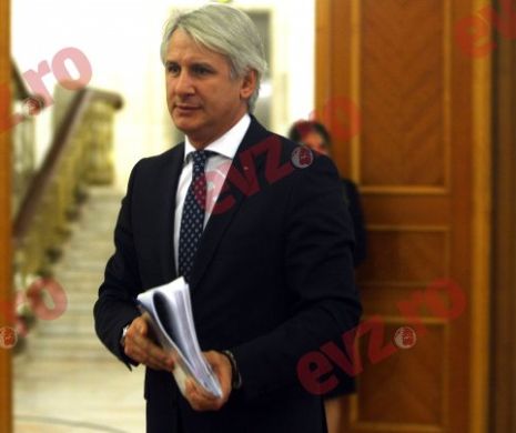 Liberalul Cîţu susţine că ministrul Teodorovici este omul rușilor și că ar trebui să meargă la pușcărie