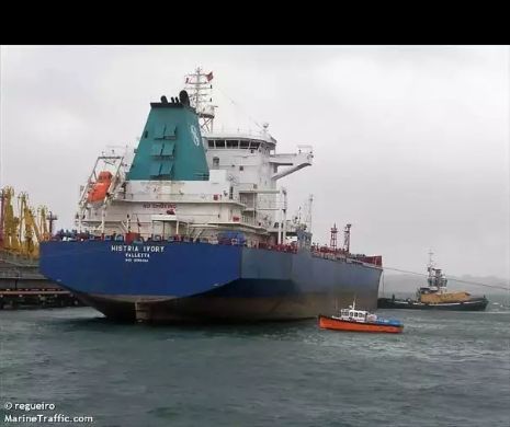 Marinari români, răpiți de pirați, în Golful Guineea