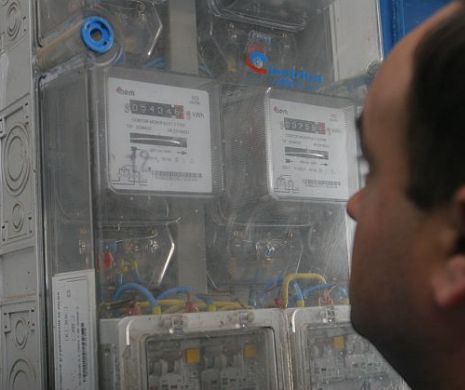 Metodă de înşelătorie inspirată din filme. Atenţie! Nu daţi drumul la uşă