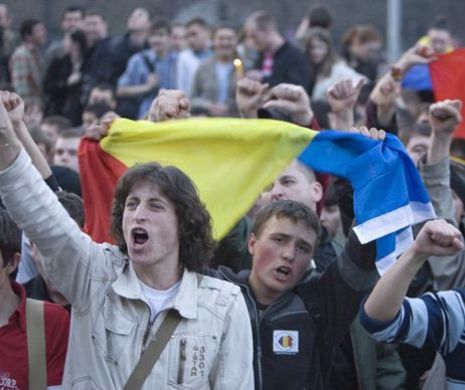 Protestatarii s-au împânzit în Piața Universității. Ce au de gând și care sunt mesajele transmise