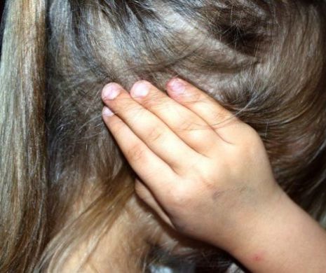 Sicilia, Moldova Italiei. O mamă îşi vindea fiica de 13 ani pentru a întreţine relaţii intimie cu bărbaţi vârstnici