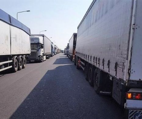 Traficul este restricţionat la graniţa cu Ungaria. Măsura se aplică se sâmbătă