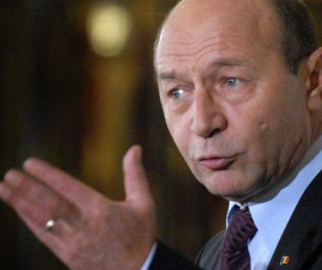 Băsescu, ironic la adresa PNL. „Vin cu un plus de fantezie în a fi penibili”