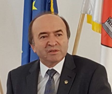 Tudorel propune achiziționarea de cabine de videoconferință pentru audierea deținuților de la distanță