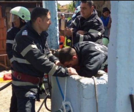 Un copil de doi ani a căzut într-o fântână de 8 metri și se află într-o stare gravă