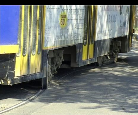 Un tramvai din Botoșani a deraiat din cauza vitezei