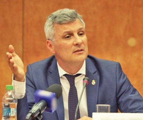 Daniel Zamfir îl umileşte crunt pe Ludovic Orban. „Tu esti solidar cu o slugă a sistemului!”