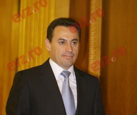 Gheorghe Falcă denunţă Guvernul spunând că le cere primarilor banii înapoi pentru cheltuielile sociale