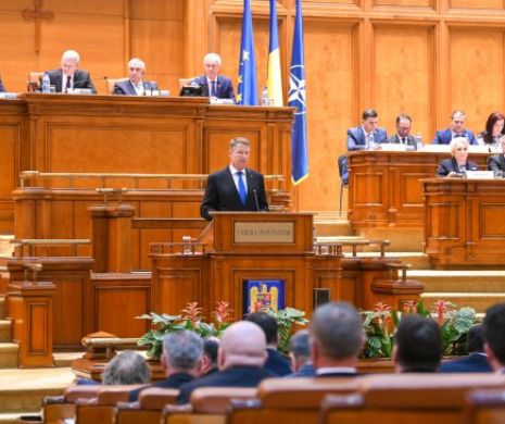 Întâlnire cu scântei în plin război politic. Klaus Iohannis și-a spălat toate rufele în atmosfera solemnă de la NATO